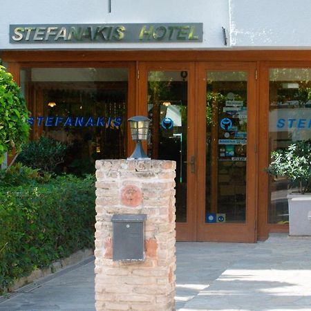 וארקיזה Stefanakis Hotel & Apartments מראה חיצוני תמונה