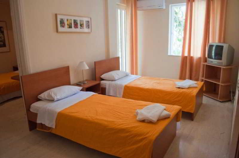 וארקיזה Stefanakis Hotel & Apartments מראה חיצוני תמונה