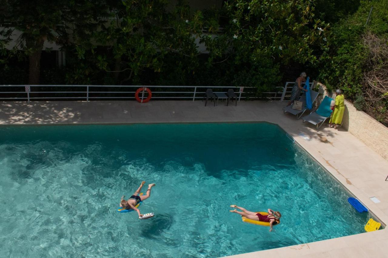 וארקיזה Stefanakis Hotel & Apartments מראה חיצוני תמונה