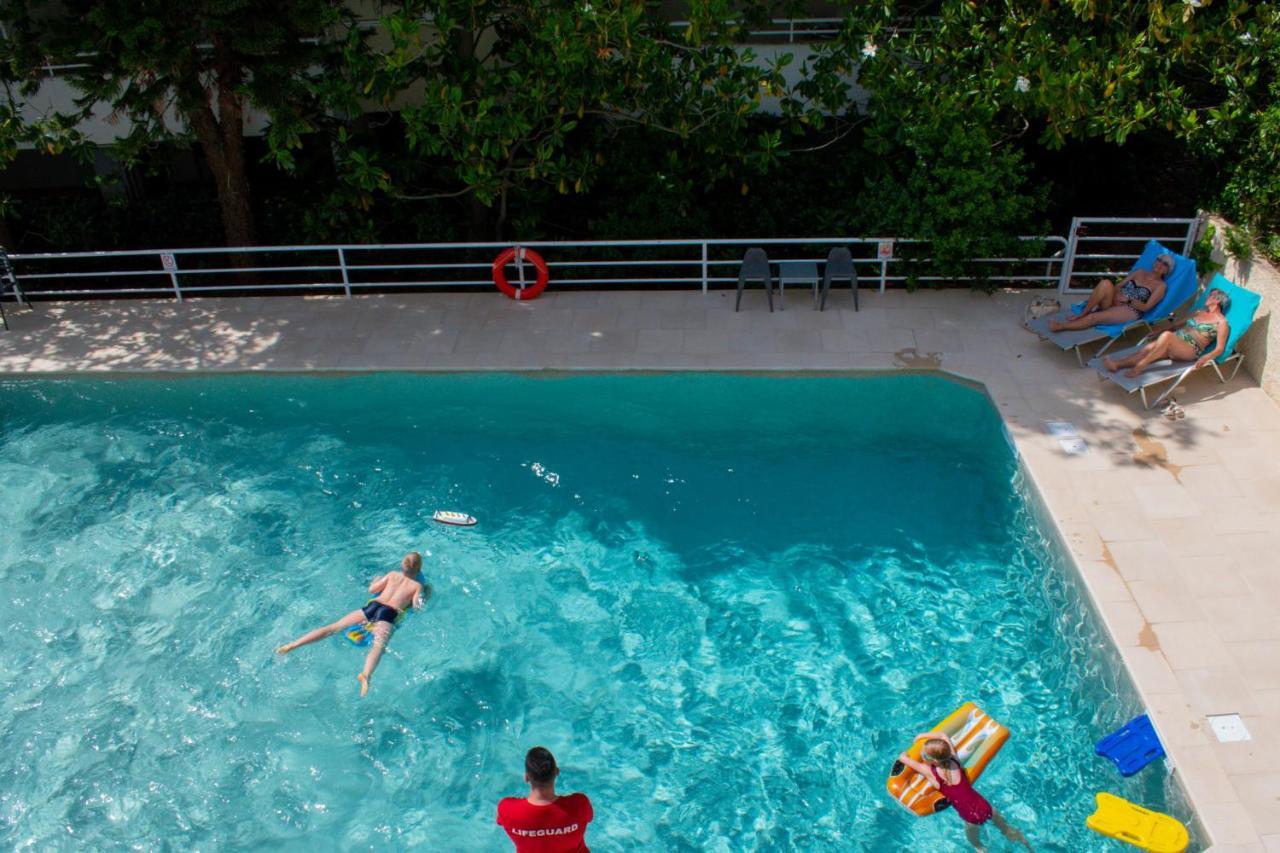 וארקיזה Stefanakis Hotel & Apartments מראה חיצוני תמונה