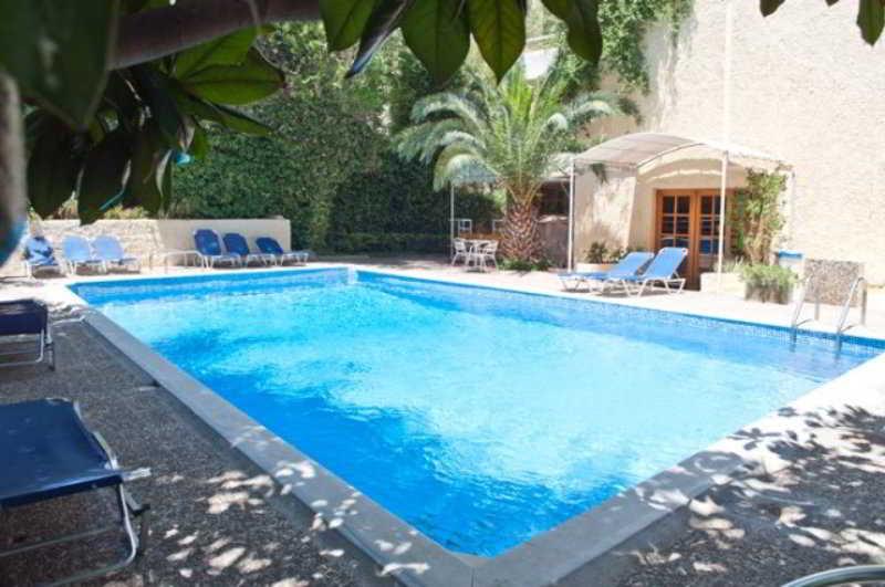 וארקיזה Stefanakis Hotel & Apartments מראה חיצוני תמונה
