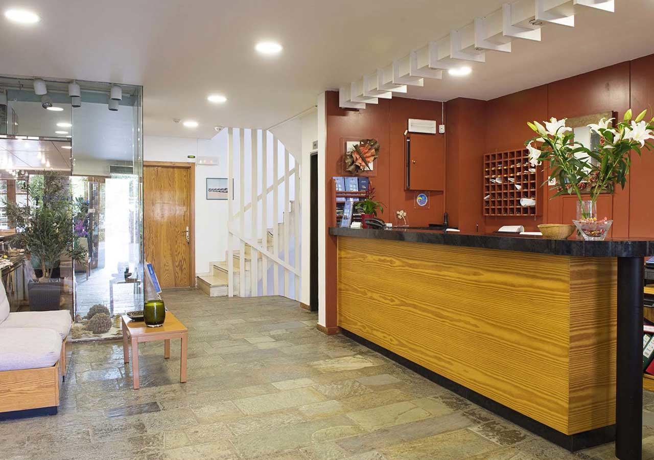 וארקיזה Stefanakis Hotel & Apartments מראה חיצוני תמונה