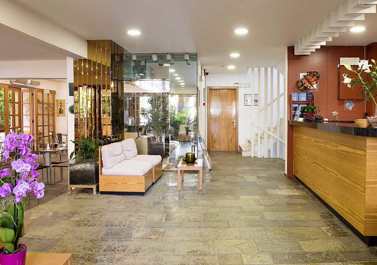 וארקיזה Stefanakis Hotel & Apartments מראה חיצוני תמונה